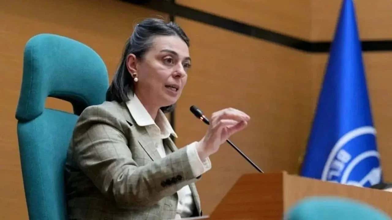 Üsküdar Belediye Başkanı Sinem Dedetaş Tutuklandı!